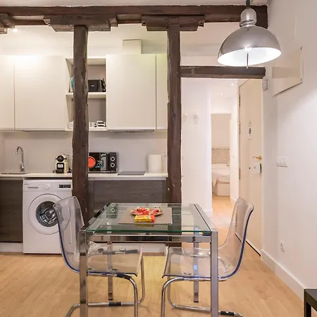 Moderno Apartamento En El Centro By Bebalmy Madrid Exterior photo