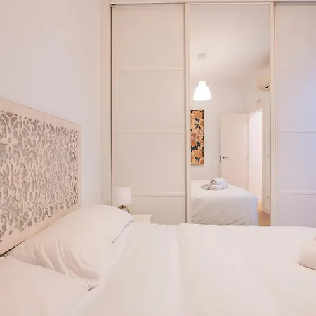 Moderno Apartamento En El Centro By Bebalmy Madrid Exterior photo