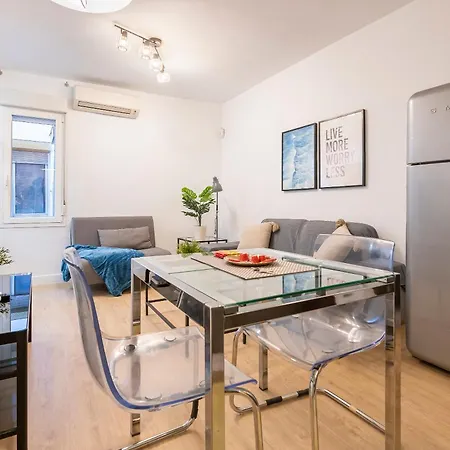Moderno Apartamento En El Centro By Bebalmy Madrid Exterior photo