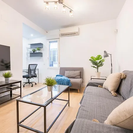Moderno Apartamento En El Centro By Bebalmy Madrid Exterior photo
